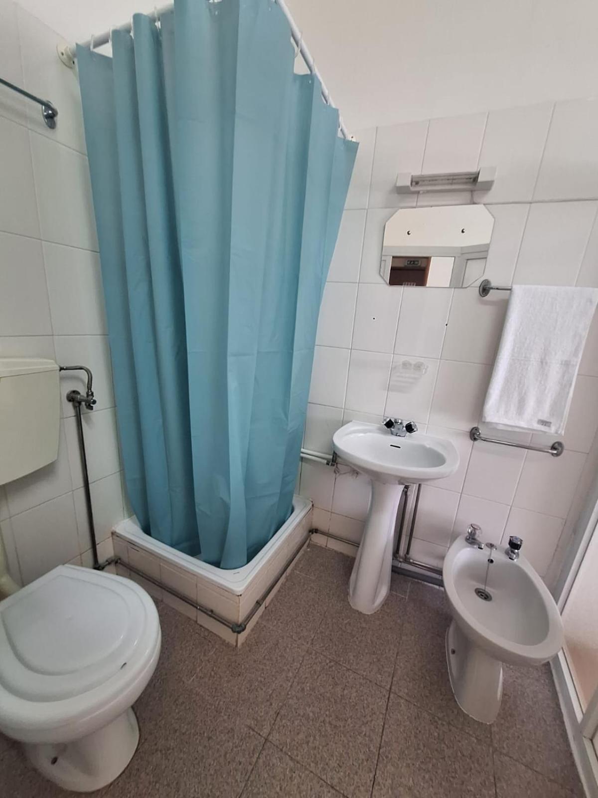 Residencial Ideal Lisbona Esterno foto